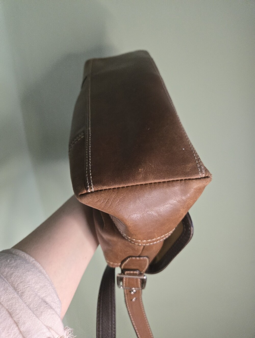 Coach Vintage Hampton Smooth Leather Crossbody Bag F11196 - Picture 8 of 15